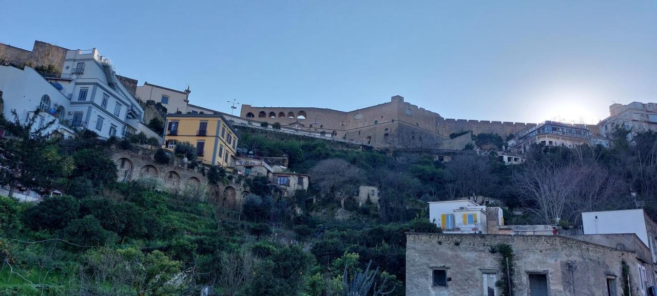 Dreaming Castel Sant'Elmo Apartment Naples Exterior photo